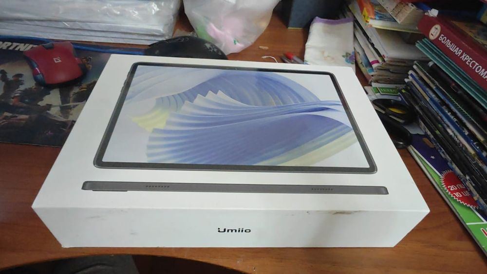 Продам 2 планшета в комплекте с чехлом