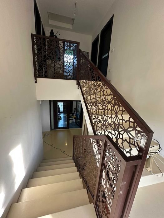 Porti,garduri, balustrade,scari metalice, confecții metalice ,terase