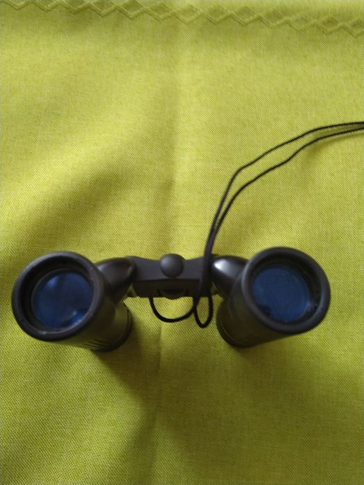 Бинокъл туристически