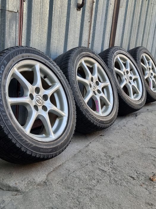 R17 диски с шинами Toyota Estima