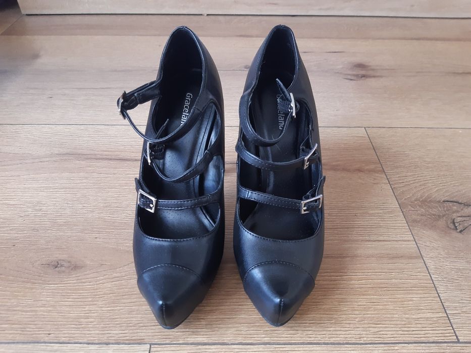 Дамски обувки черни