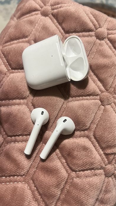 Продам Airpods 1  оригинал