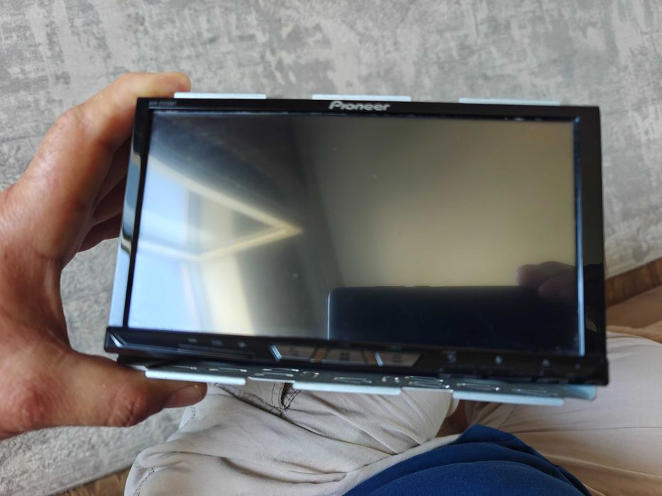 Pioneer AVH-Z9250BT в идеале.