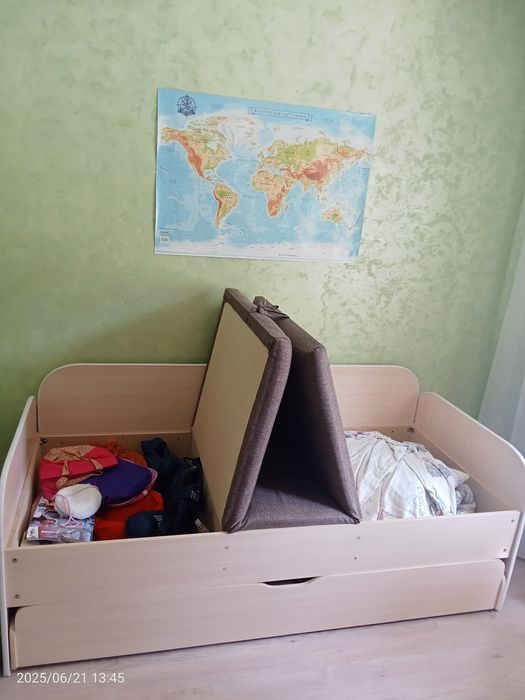 Продам кровать тахта двухместный
