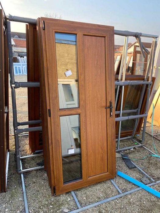 usi noi stejar auriu diferite modele 1150 lei