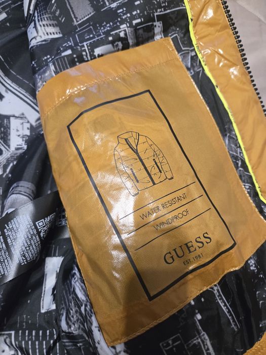 Мъжко зимно яке GUESS