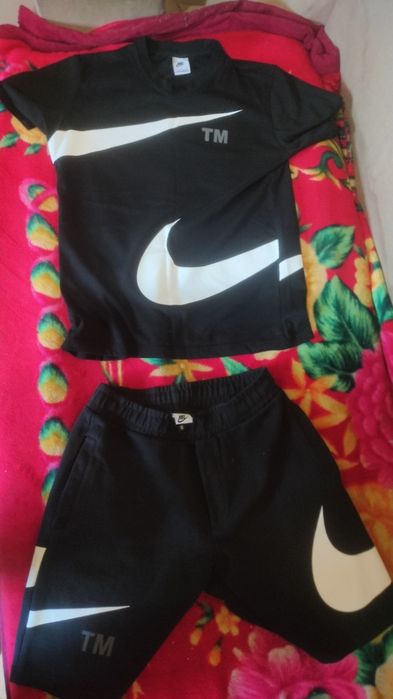 Compleu Nike pantaloni scurti tricou