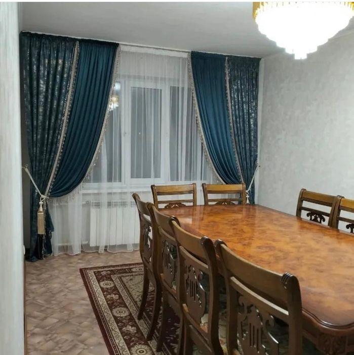 Стол со стулями б/у
