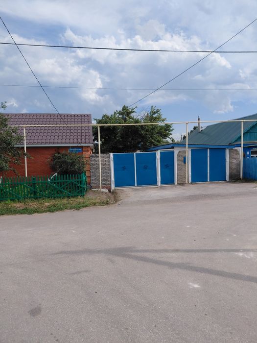 Продаётся дом с газовым отоплением со всеми удобствами