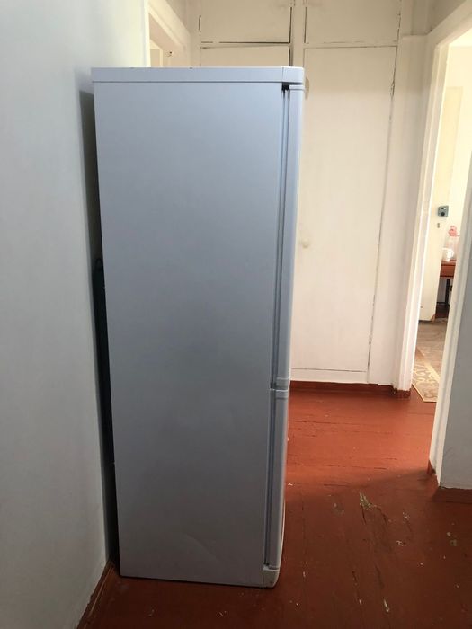 Indesit холодильник продам