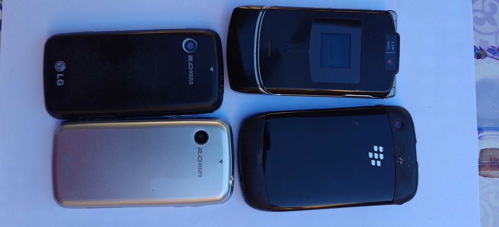 Motorola Razr V3xx BlackBerry Curve 8520 Lg Gs290