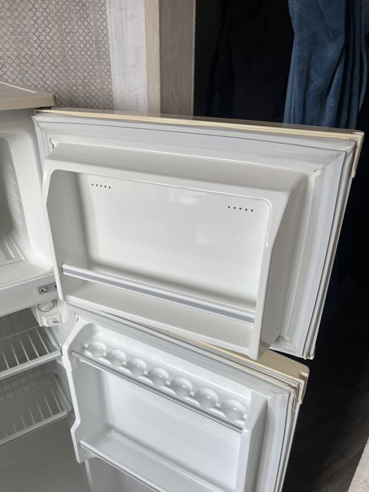 Продам холодильник Daewoo FR-171