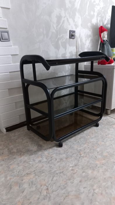 Продам журнальный столик