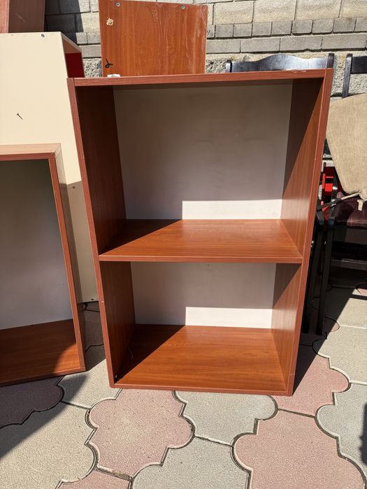 Навесные полки в отличном состоянии