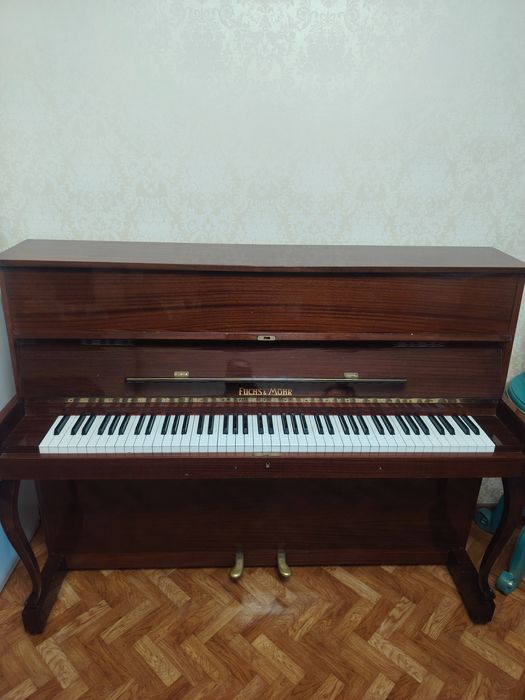 Продам пианино  Fuchs & Mohr (Германия)