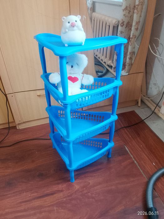 Срочно продам стеллажи обувницу