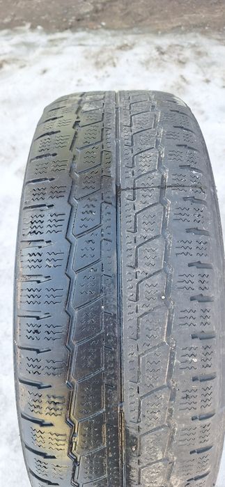 Зимни болон 225-70 R15