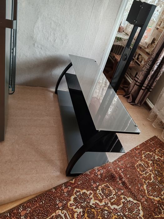 Подставка под телевизор