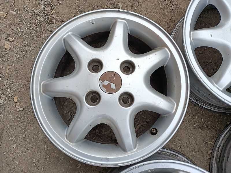Продам оригинальные легкосплавные диски на Mitsubishi