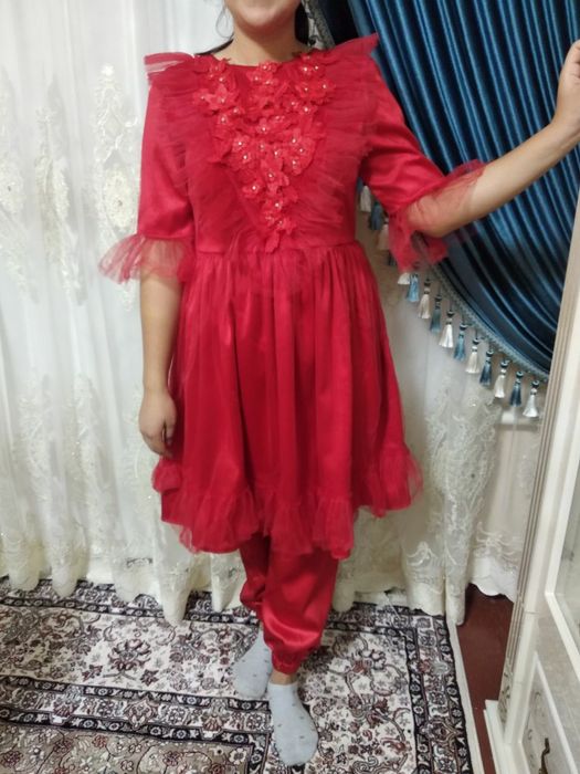 Sotiladi. 2 marta kiyilgan