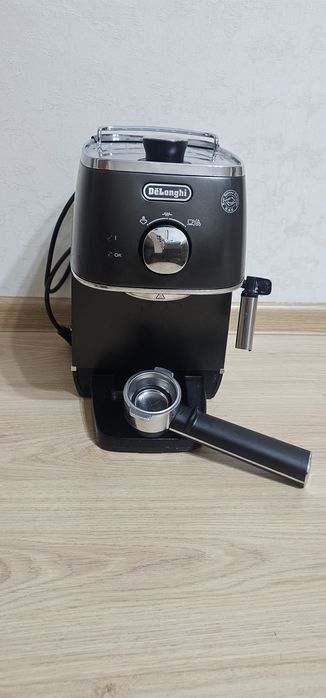 Кофемашина Delonghi