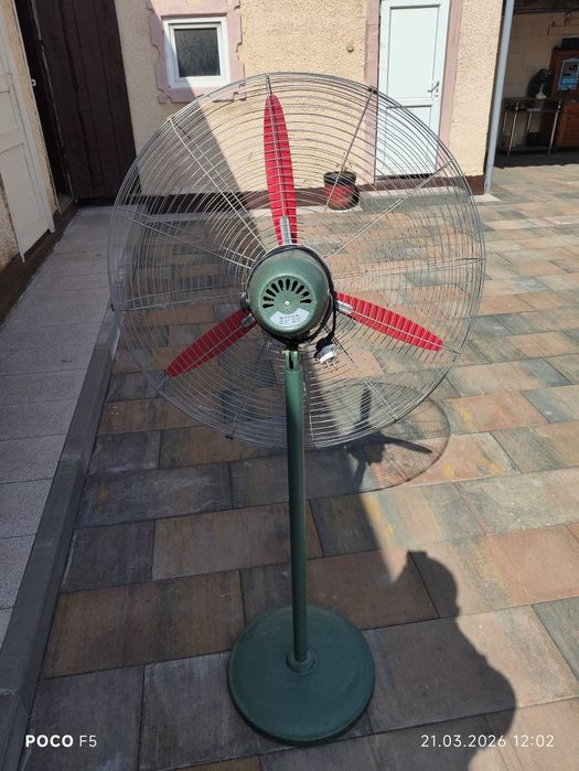Вентилятор большой