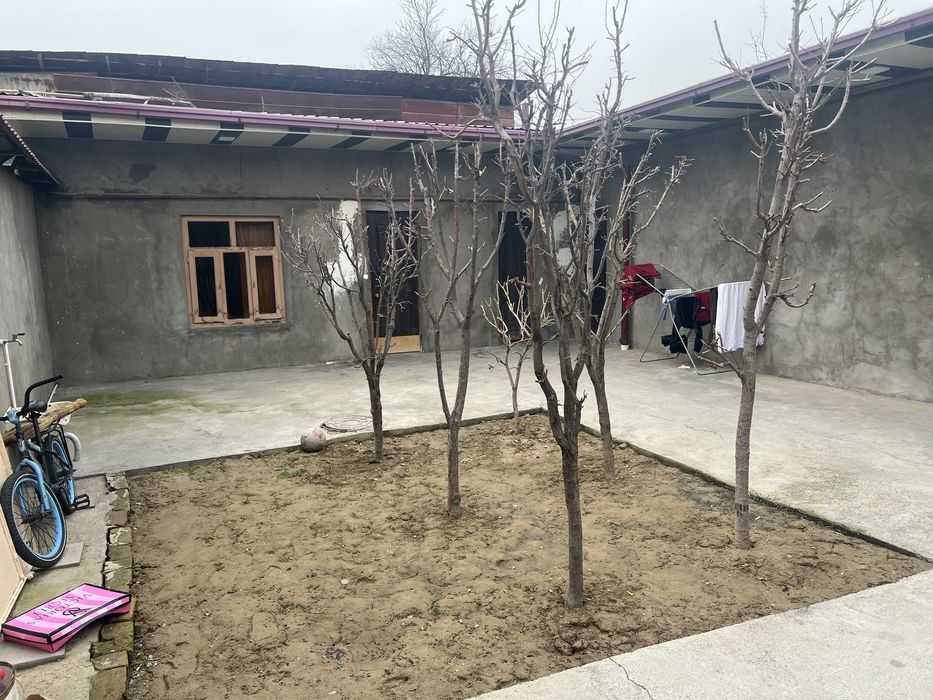 Ховли сотилади чиғатой дарвозада