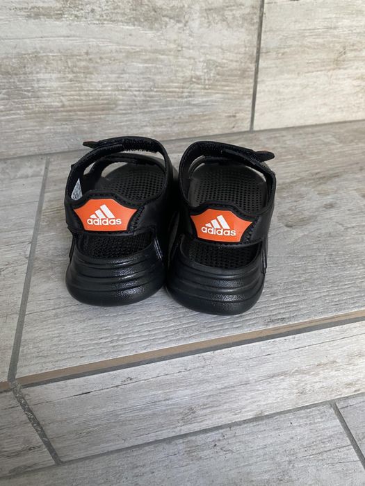 Сандали на adidas