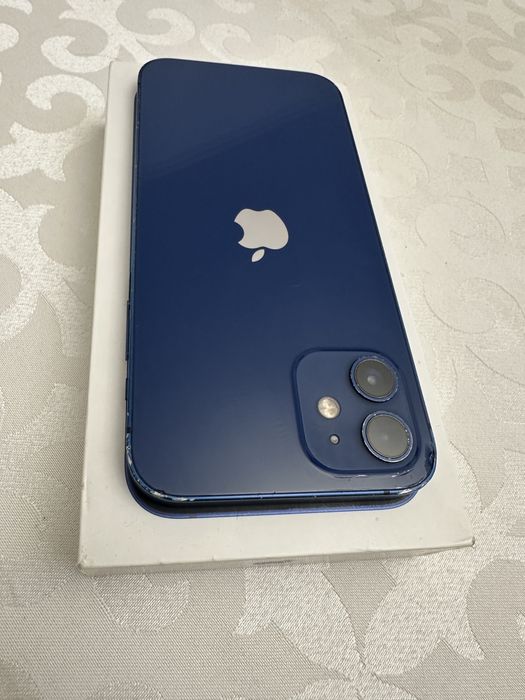Синий Iphone 12, 64gb