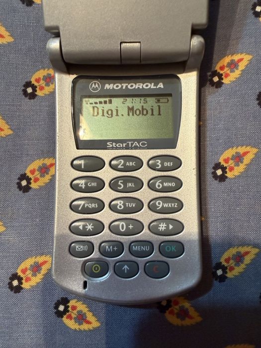 Telefon Motorola Star tac cu incarcator original