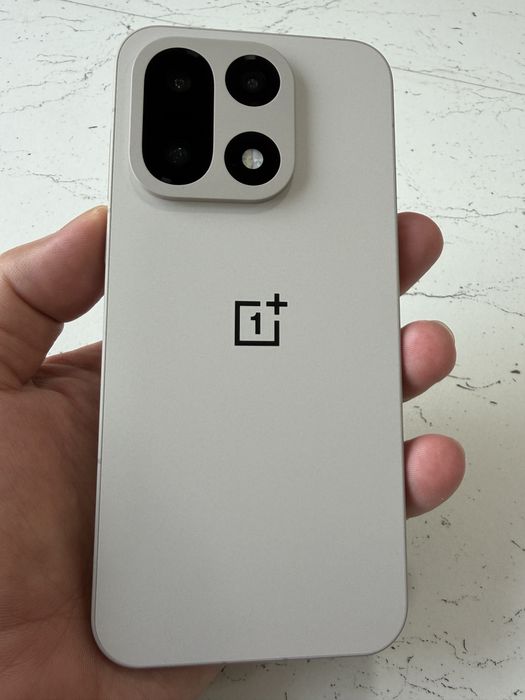 One Plus 15 без сколов и царапин!!!