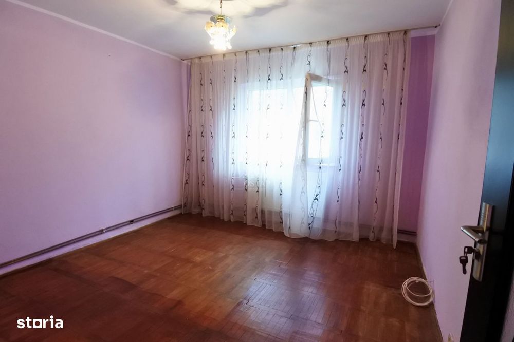 zona Nord-apartament 3 camere decomandate-parter inalt-centrala propri
