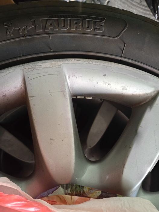 Гуми с джанти 18 цола Мерцедес