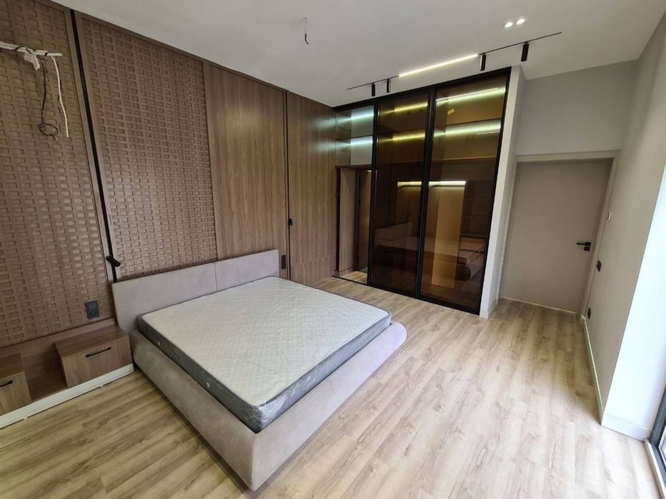 Дом центр Луначарского 360 м2