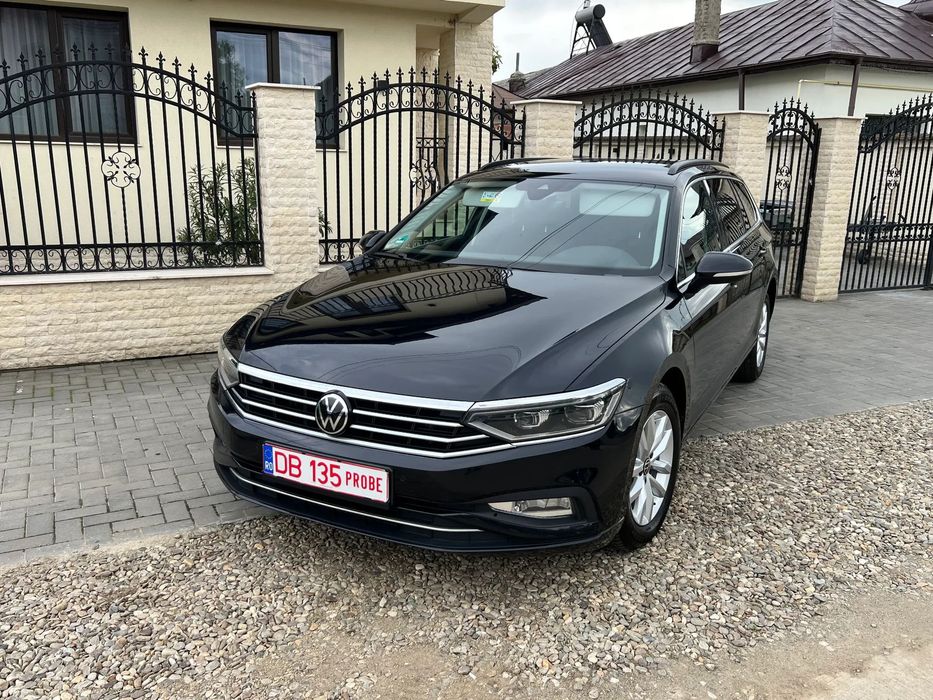 Volkswagen Passat FULL LED , Distronic , Lane Assist , Carte Service , FACTURA CU KM