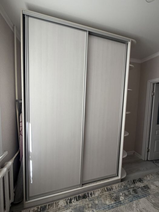Продам шкаф большой