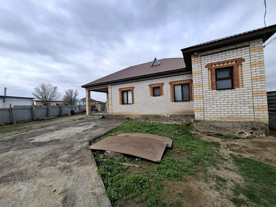 Продаётся 4-х ком дом в г. Атырау район Береке