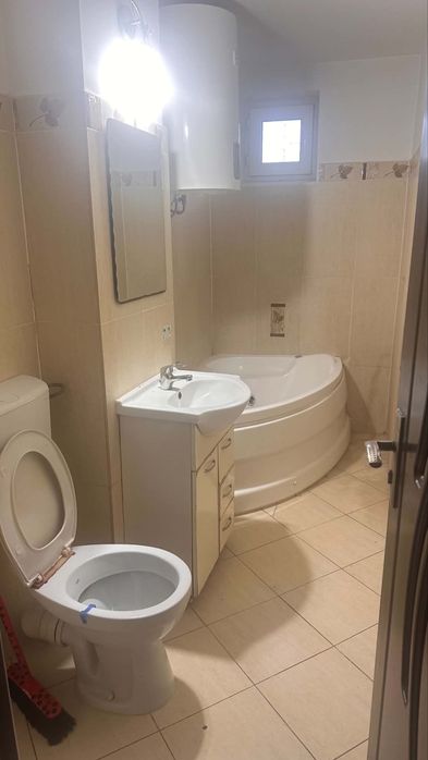 De Închiriat: Spațiu Comercial 48 mp – Parter – Brad, Str. Cuza Vodă (Zonă Parcul Tineretului)