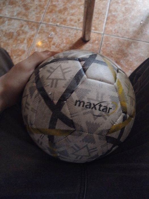 Vând minge de fotbal în stare buna