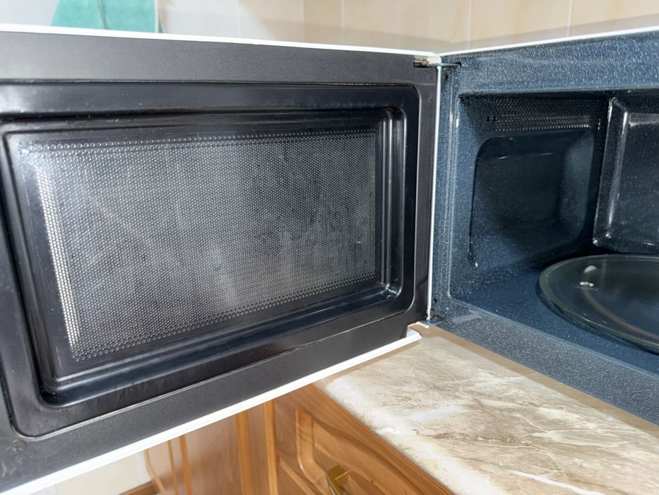 Микроволновка продам 20000