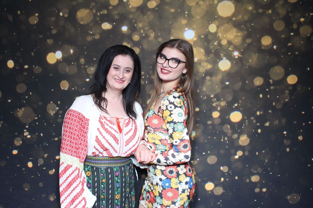 Cabină Foto Nuntă & Evenimente | Photo Booth | București