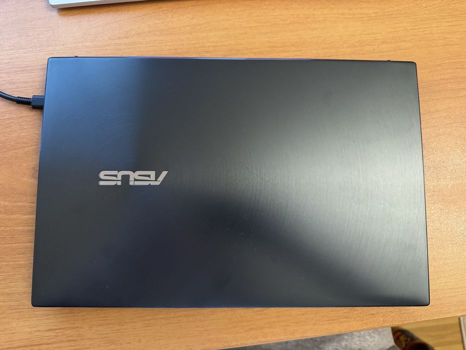 ASUS ZenBook UX425EA