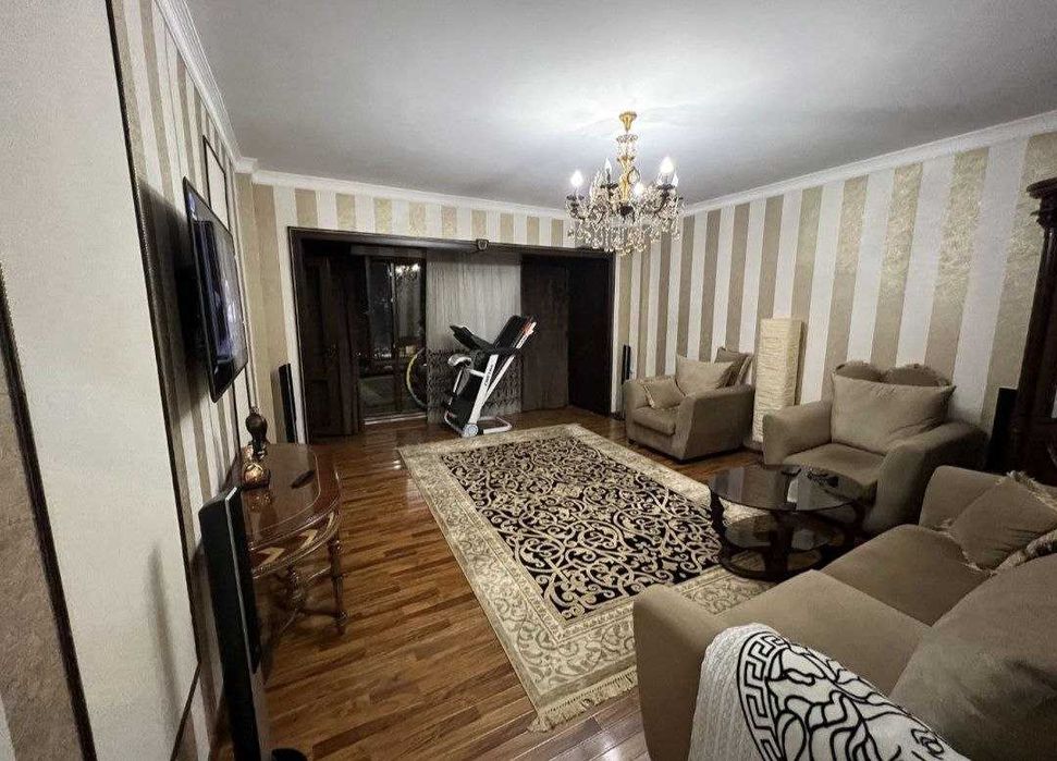 БИЙ / Дипломатия | 3-комн. 6 из 9 | 87 м2 [M:0129]