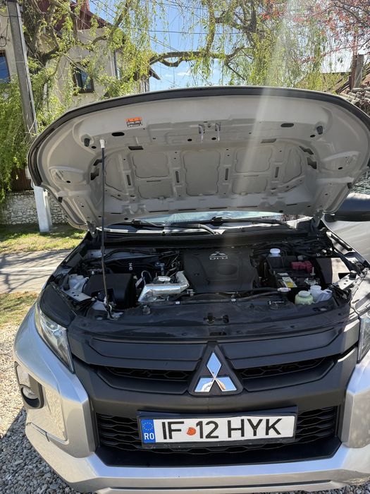 Mitsubishi L200 4x4 cu blocant  spate