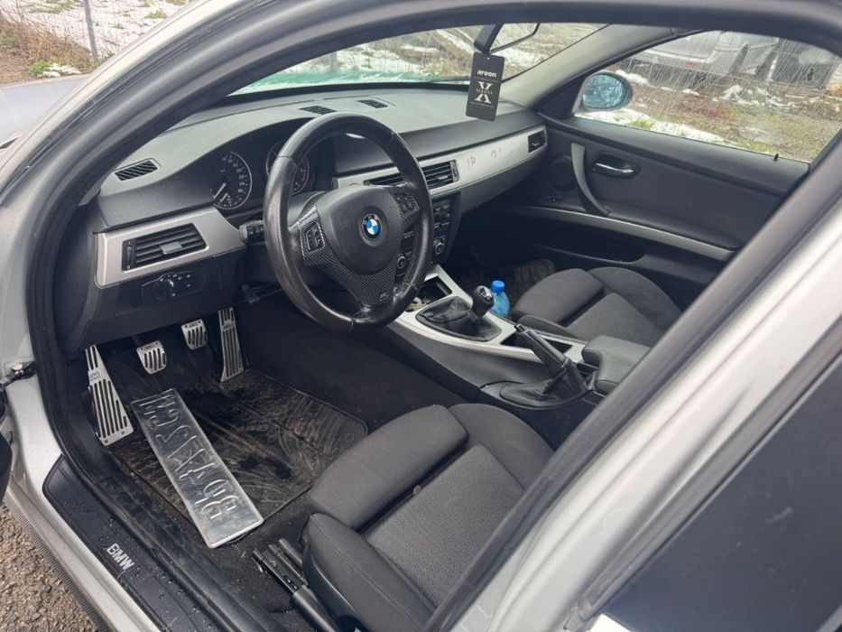 BMW E91 330xd 231 к.с. на части | Recaro | xDrive