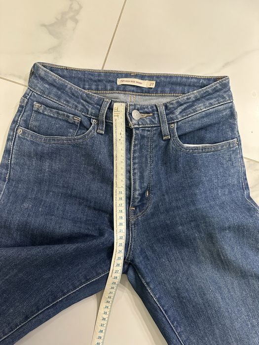 Оригинални дамски дънки Levi’s размер 27
