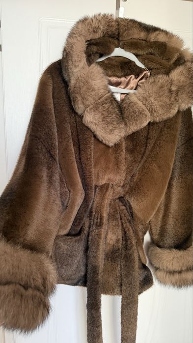 Естествено палто от лисица и норка
