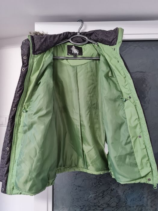 Vând geaca gravida cu insertie bebe