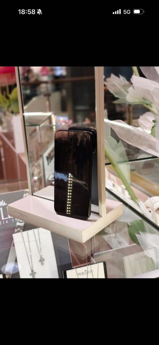 Продава се Iphone 16-pro max