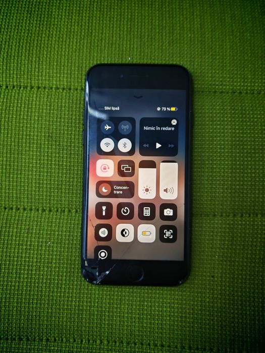 Vând iPhone 7 iPhone